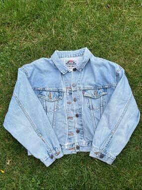 Vintage Levi’s Jean Jacket-Cropped